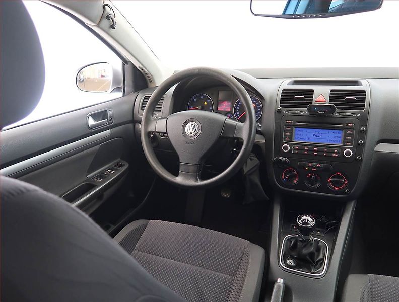 Volkswagen Jetta (2006) 2.0 TDI, Serv.kniha, Tažné - fotka 7 z 15