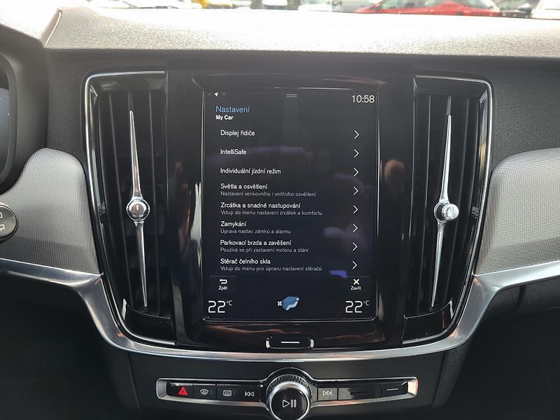 Volvo V90 D4 Drive-E INSCTRIPTION autom. - fotka 19 z 45