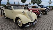 Pálavský Oldtimer přilákal na Břeclavsko desítky elegantních veteránů