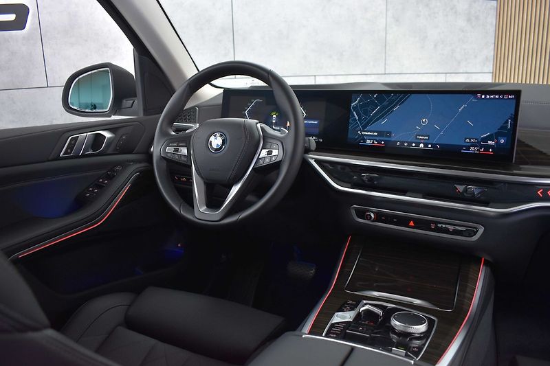 BMW X5 xDrive50e ZÁRUKA*AIR*TANŽÉ*ČR - fotka 9 z 47
