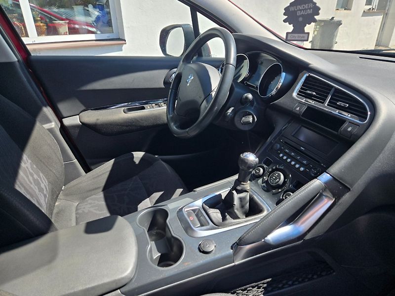 Peugeot 3008 (2010) 1.6 i  Velmi pěkný - fotka 12 z 18