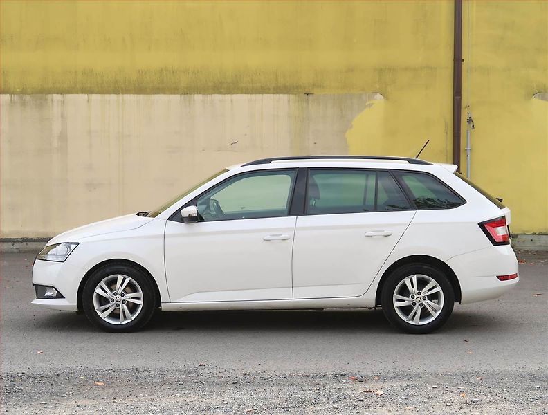 Škoda Fabia (2022) 1.0 TSI, Serv.kniha, Tempomat - fotka 3 z 23