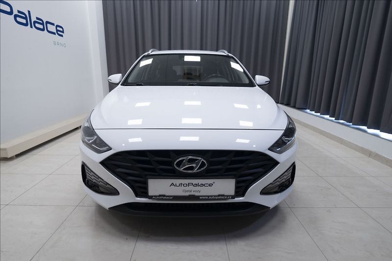Hyundai i30 1,5 CVVT KAMERA 1. MAJITEL ČR - fotka 2 z 31