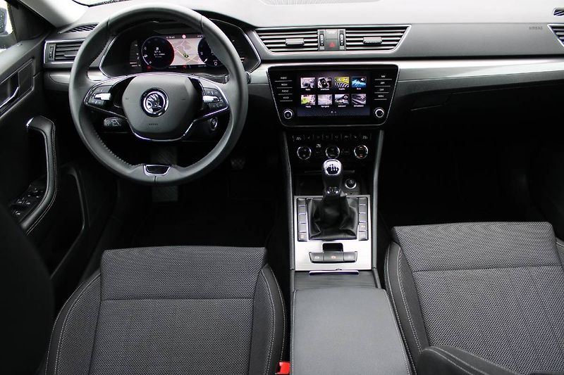 Škoda Superb (2022) 2.0 TDI 110kW LED Matrix manuá - fotka 5 z 33