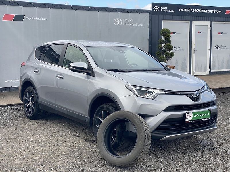 Toyota RAV4 2.0D, ČR, Active, tažné, STK - fotka 1 z 12