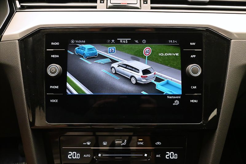 Volkswagen Passat 2,0 TDI 110 kW DSG Business Zá - fotka 19 z 31