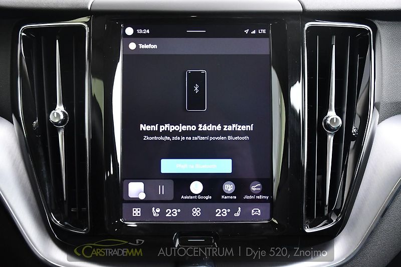 Volvo XC60 B4 AWD mHEV - fotka 30 z 44