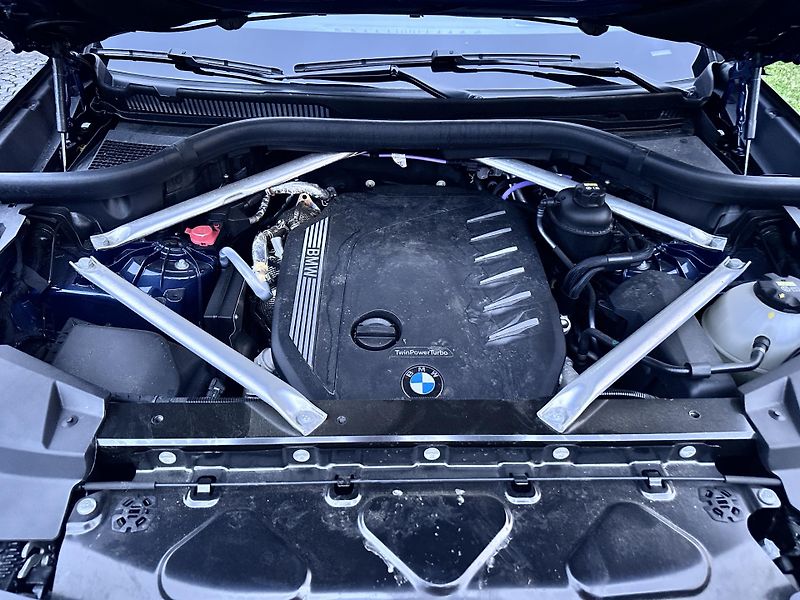 BMW X6 (2021) BMW X6 x Drive 30 d , M packet - fotka 21 z 21