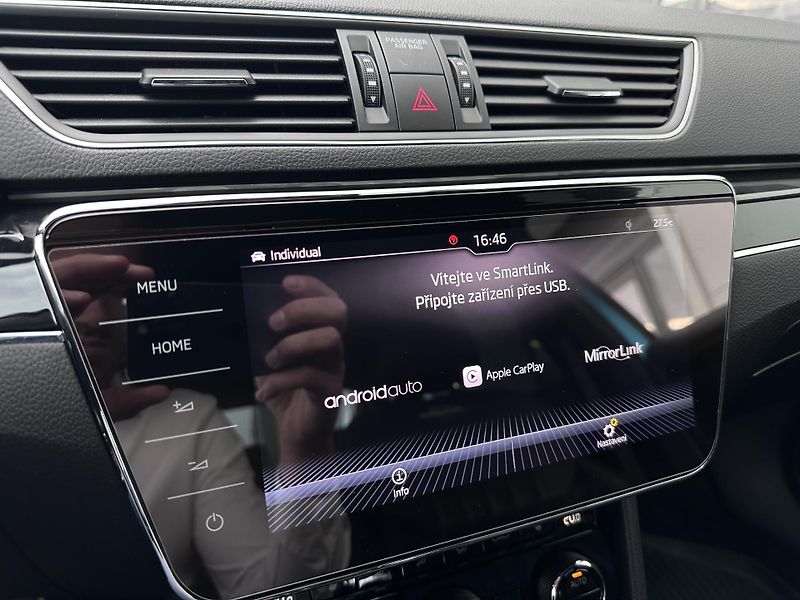 Škoda Superb 2.0TDi L&K 4x4 DSG Blue Ocean - fotka 7 z 27