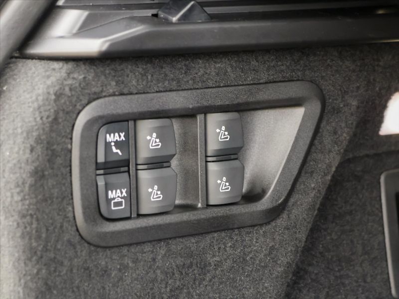 BMW X7 3,0 xDrive40d Mpacket - fotka 12 z 46