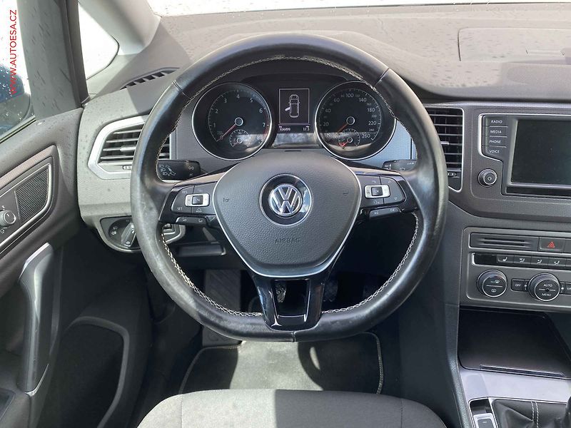 Volkswagen Golf Sportsvan (2015) 1.2 TSi, Lounge, navi - fotka 11 z 17