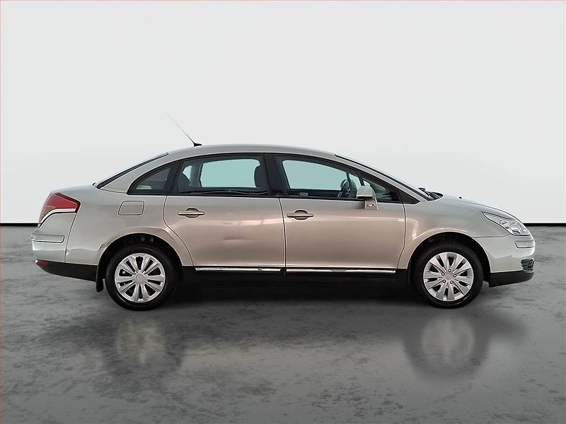 Citroën C4 (2008) 1.6 16V, po STK, Tažné, Klima - fotka 6 z 16