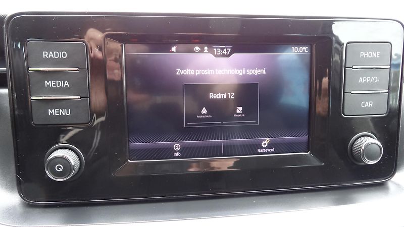 Škoda Scala 1.0TSi /CEBIA/+nová sada kol - fotka 10 z 16