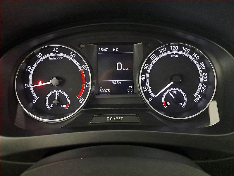 Škoda Rapid (2017) Style 1.0 TSI, Serv.kniha - fotka 11 z 23