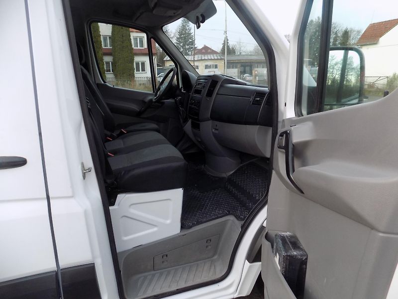 Mercedes-Benz Sprinter (2010) 2.2 95KW L2H1 6 MÍST - fotka 26 z 39