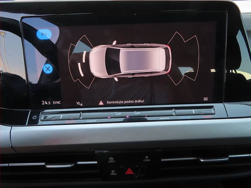 Volkswagen Golf (2022) Life 2.0 TDI, Automat - fotka 20 z 24