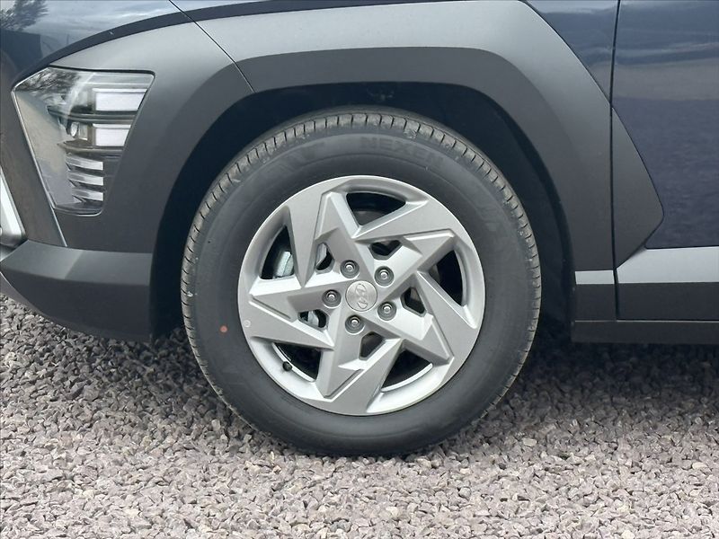 Hyundai Kona 1,6 T-GDI 132kW DCT Style - fotka 28 z 29