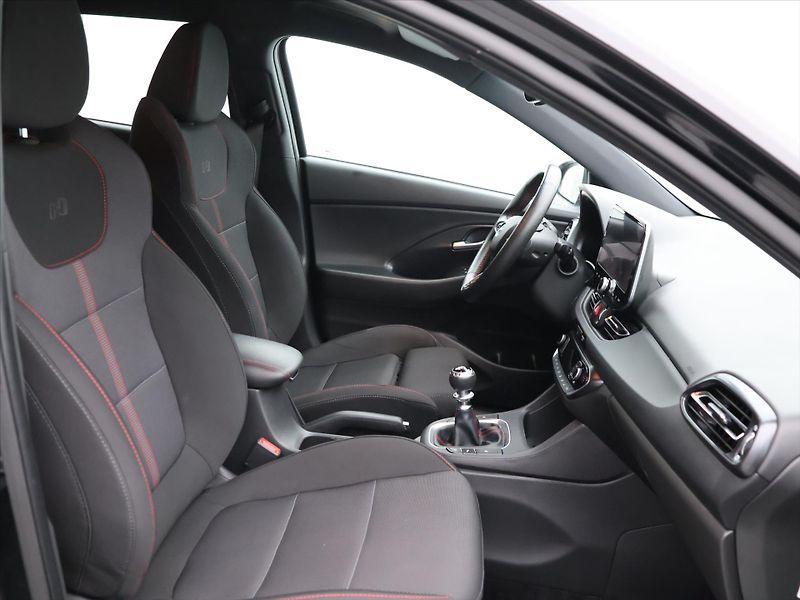 Hyundai i30 1,5 T-GDI N Line SmartKey CZ - fotka 9 z 31