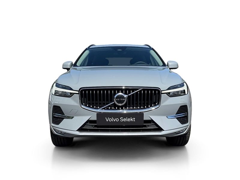 Volvo XC60 B5 AWD (benzín) CORE 1.maj. - fotka 9 z 46