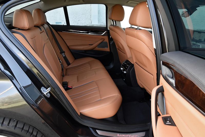 BMW Řada 5 530i xDrive LUXURY LINE,LED,ČR - fotka 43 z 50