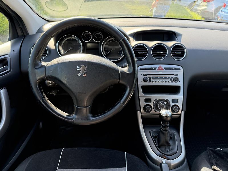 Peugeot 308 1.6 HDI - fotka 13 z 22