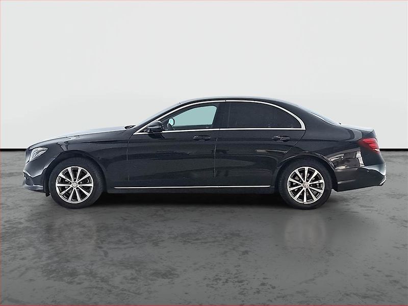 Mercedes-Benz Třídy E (2016) E 220 d, Automat, Navi - fotka 3 z 23