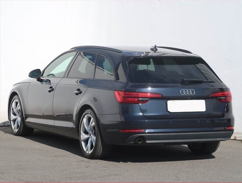 Audi A4 (2017) 2.0 TDI, Automat, Serv.kniha - fotka 4 z 23