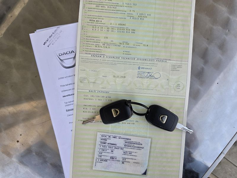 Dacia Duster 1.6 I  TZ - fotka 14 z 15