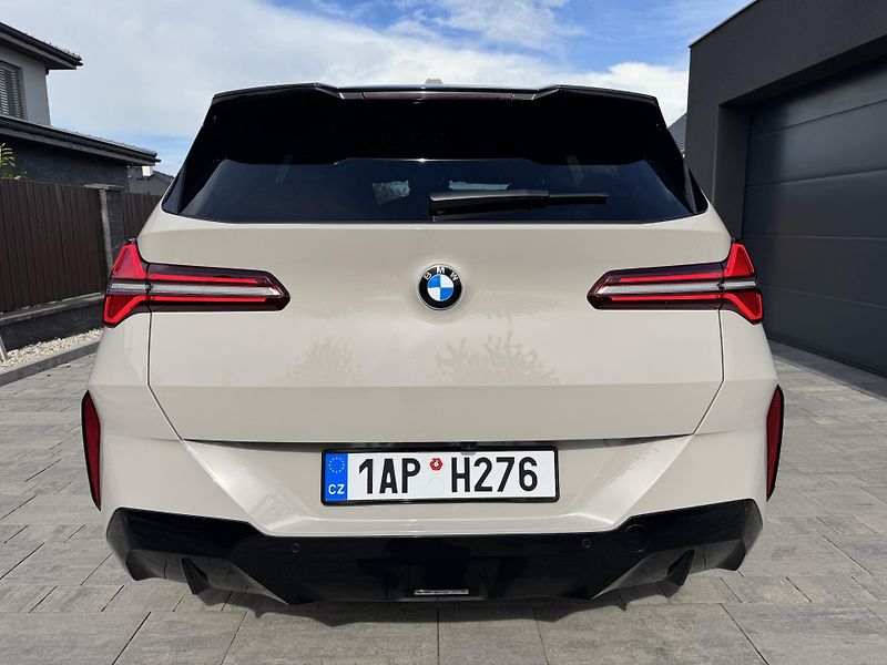 BMW X3 (2025) 20d Xdrive, M-paket, Záruka - fotka 10 z 33