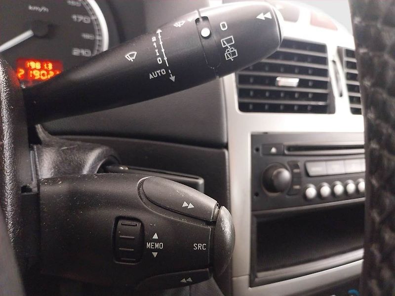 Peugeot 307 (2005) 1.6 16V, nová STK - fotka 15 z 17