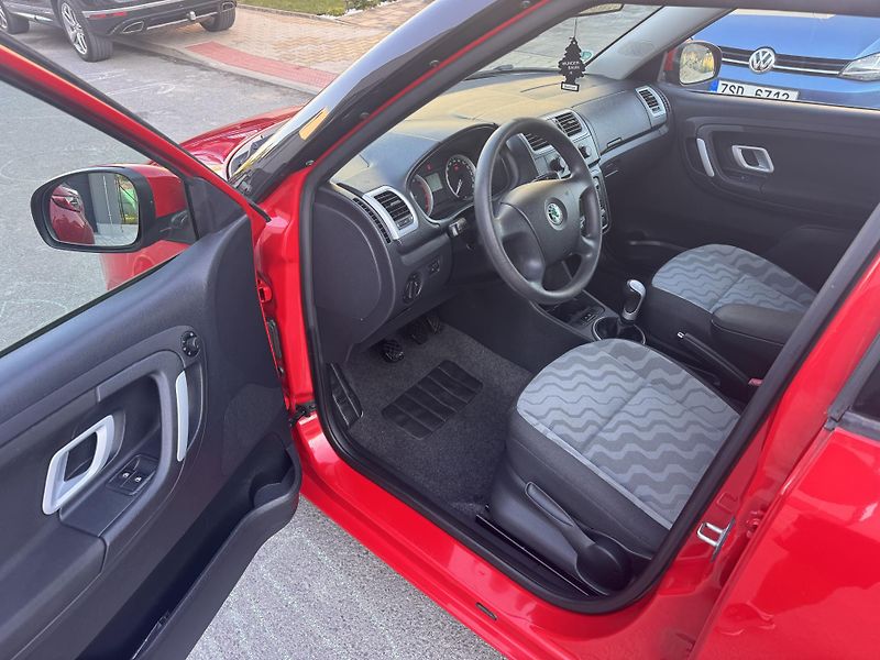 Škoda Fabia 1.2i 51KW AMBITION - fotka 6 z 18
