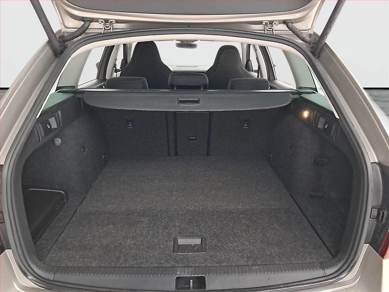 Škoda Octavia (2018) 1.5 TSI, Serv.kniha, Navi - fotka 14 z 25
