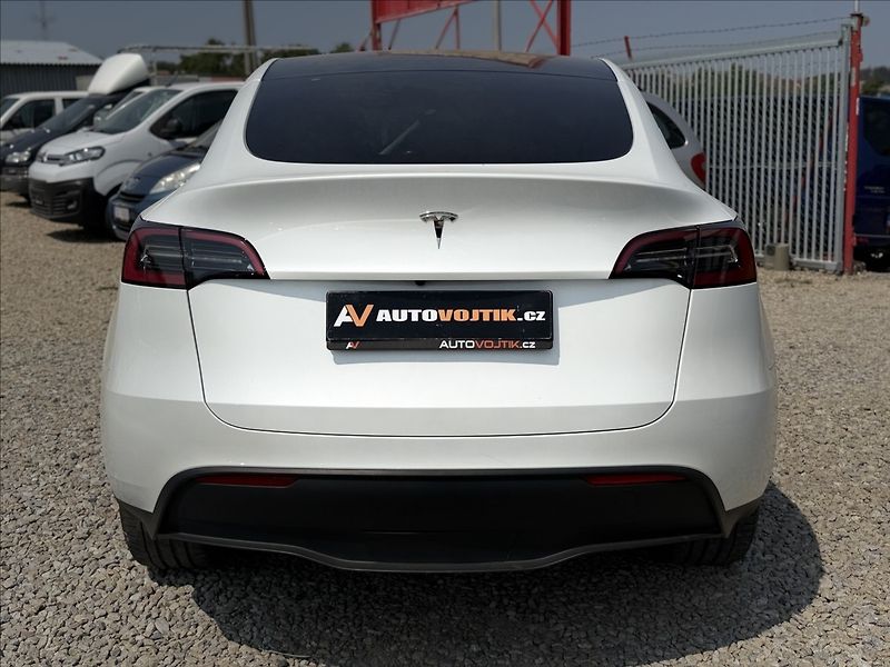 Tesla Model Y 0,0 220kW NOVÉ V ČR DPH 38tKm - fotka 6 z 34