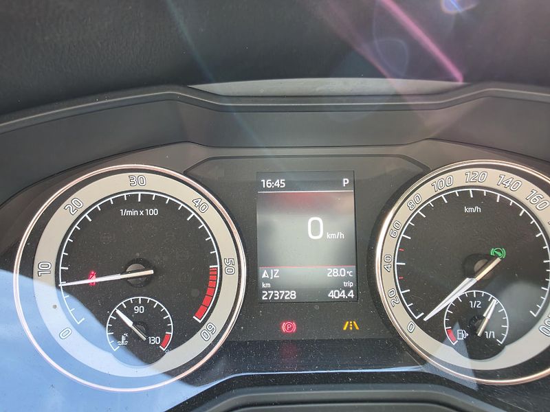Škoda Superb (2018) SportLine 2.0 TDI 140kW 4x4 - fotka 24 z 32