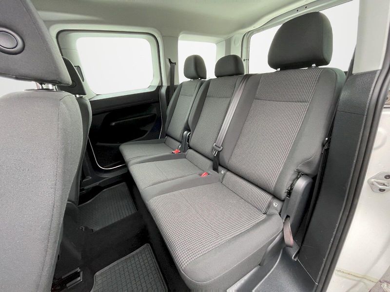 Volkswagen Caddy (2021) 1.5 TSI 84 kW Life - fotka 23 z 29