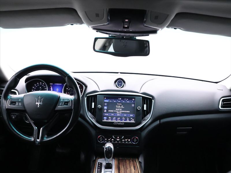 Maserati Ghibli 3,0 i 302kw 4X4 Q4 - fotka 31 z 40