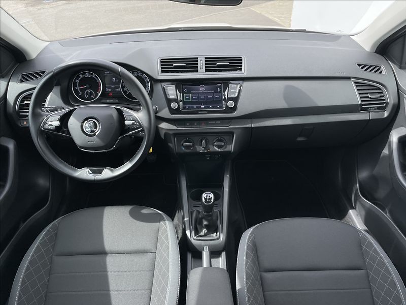 Škoda Fabia 1,0 TSI Combi Ambition Plus - fotka 6 z 23