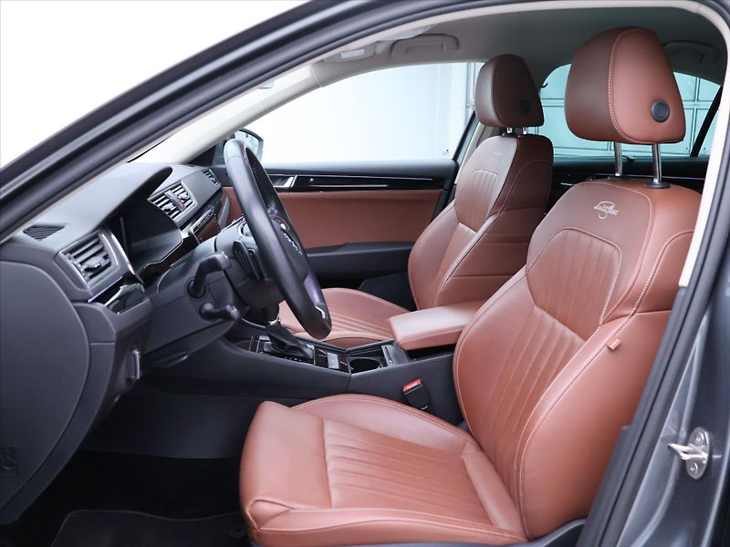 Škoda Superb 2,0 TDI 110kW L&K DSG DPH CZ - fotka 11 z 37