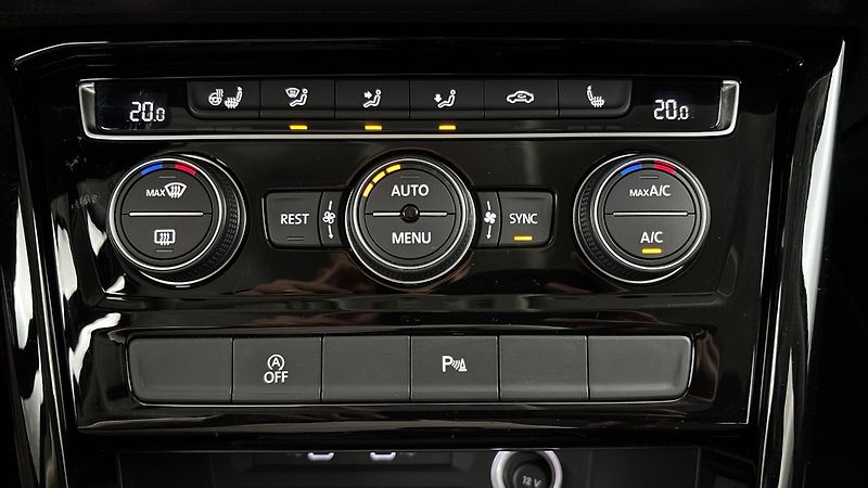 Volkswagen Touran 2.0 TDI Highline - fotka 13 z 24