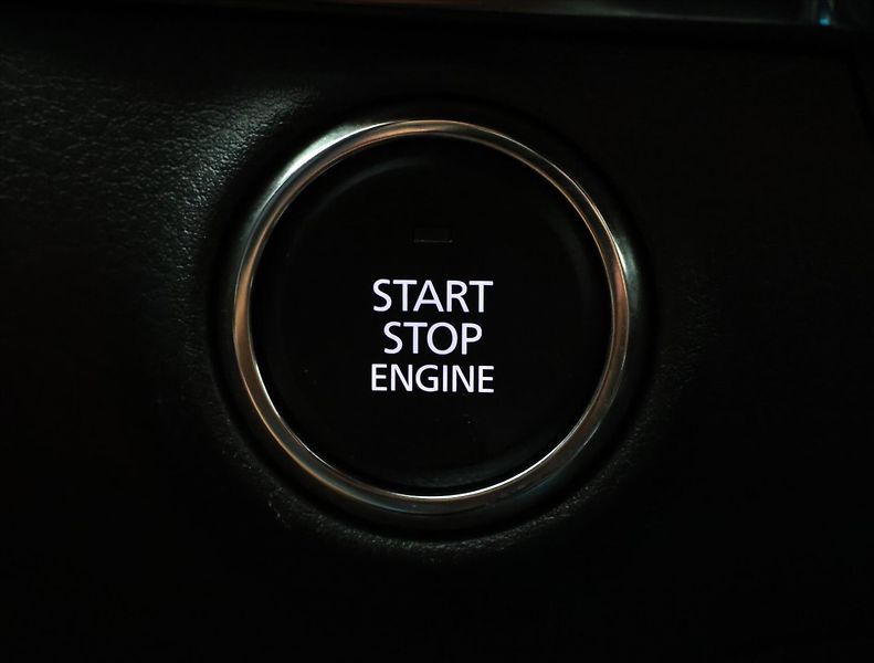 Mazda 3 2,0 Skyactiv-X180 GT Plus Bose - fotka 23 z 36
