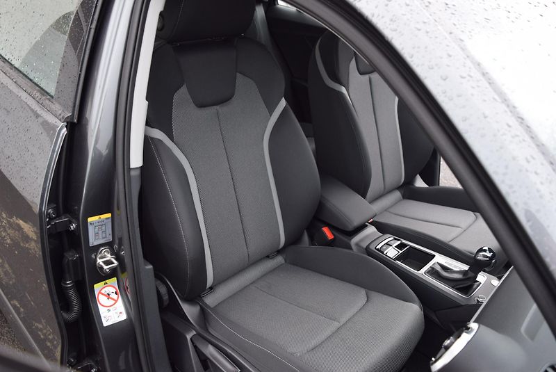 Audi Q2 (2025) 1.5TSI 110kw 35TFSI S-LINE NAV - fotka 39 z 46