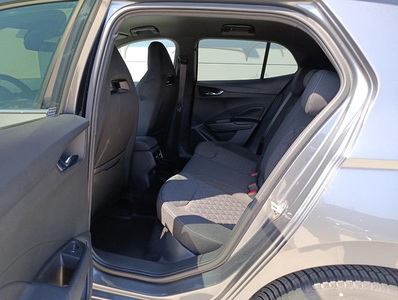 Škoda Fabia 1.0TSI DSG STYLE+ ČR 1.MAJITEL - fotka 13 z 33