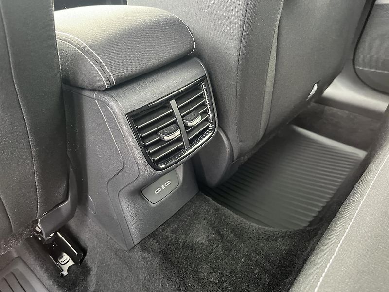 Škoda Fabia MONTE CARLO 1.0TS A7F - fotka 21 z 22