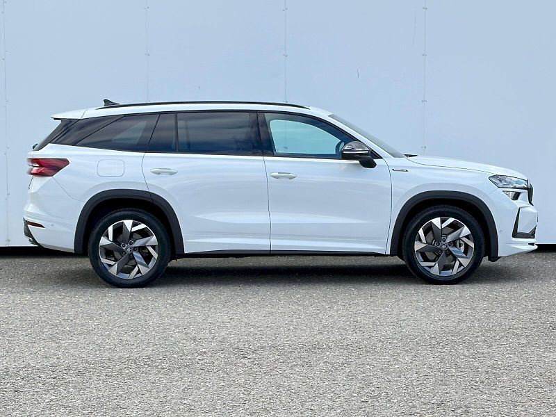 Škoda Kodiaq (2025) DSG 1.5 TSI / iV 150kW / SPORT - fotka 8 z 35