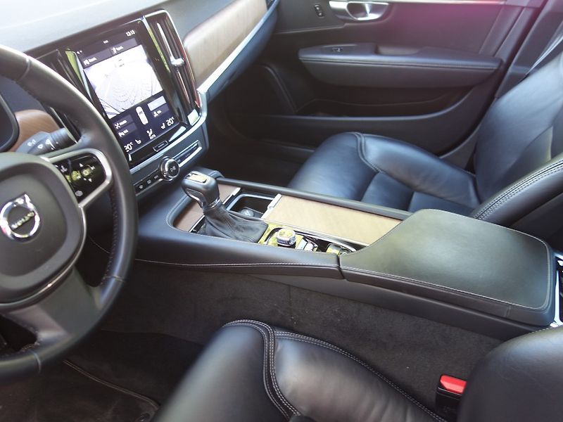 Volvo S90 (2017) 2.0D*140KW*D4*INSCRIPTION*CZ - fotka 18 z 50