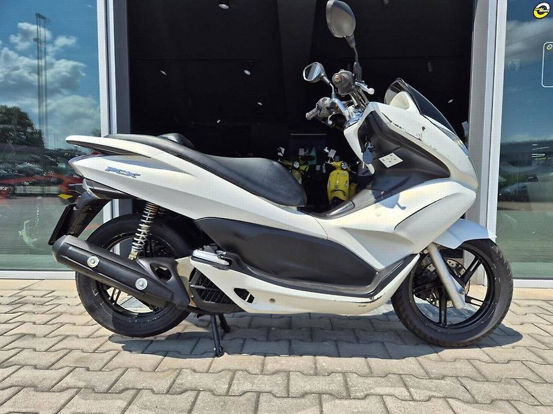 Honda PCX 125 (2011) - fotka 3 z 24