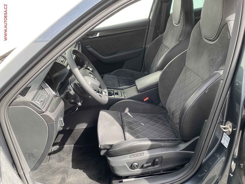 Škoda Superb (2021) 2.0 TDi, SportLine, DSG, LED - fotka 9 z 20