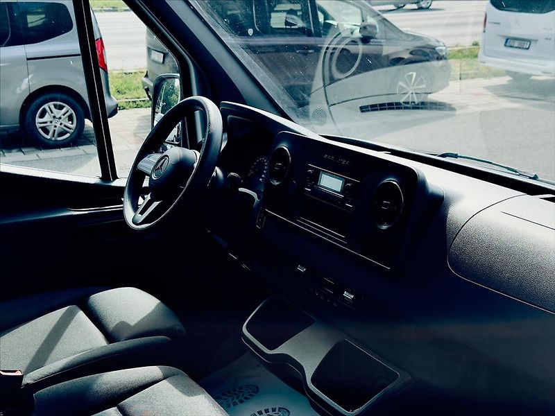 Mercedes-Benz eSprinter 0,0 312 KAWA S 47kWh - fotka 19 z 19
