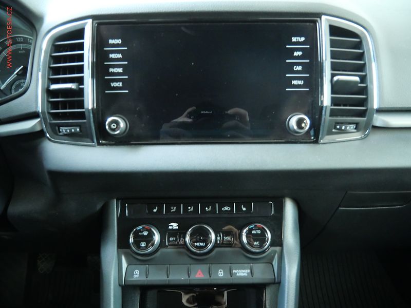Škoda Karoq (2018) 2.0TDi 4x4, ČR, Ambition, TZ - fotka 13 z 22
