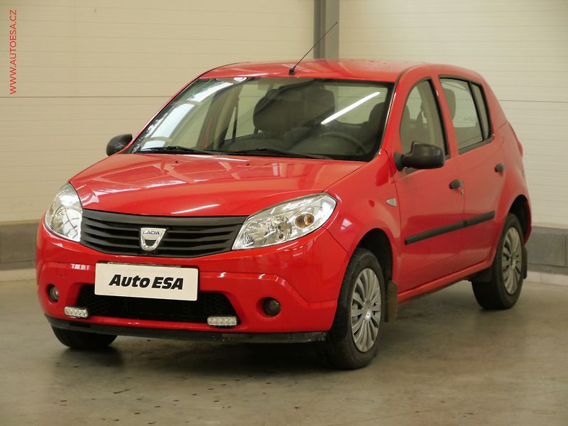 Dacia Sandero (2010) 1.4i, ČR - fotka 3 z 13
